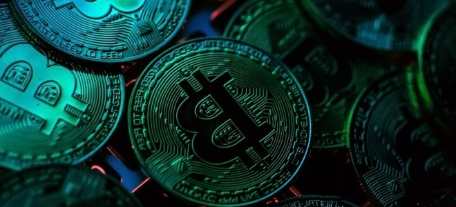 Bitcoin 10 bin doların altında