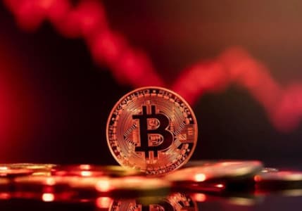 Bitcoin 7 ayın en düşük seviyesine indi: Büyük düşüşün arkasında neler var?