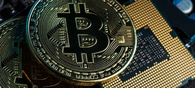 Bitcoin 8,000 doların üzerinde
