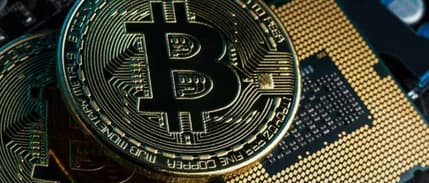 Bitcoin 8,000 doların üzerinde