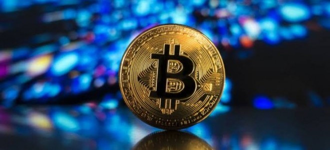 Bitcoin 8 bin doları aştı