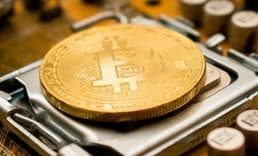 Bitcoin bir gecede rekor seviyede yükseldi