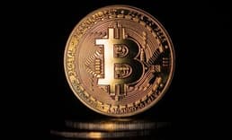 Bitcoin faiz artışı endişeleriyle üç ayın en düşük seviyesinde