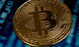 Bitcoin fiyatı rekor seviyede düştü