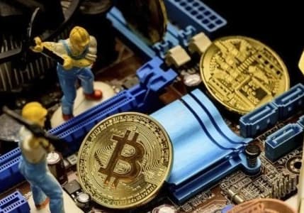 Bitcoin madencilerinin kazançları son bir yılın en düşük seviyesinde