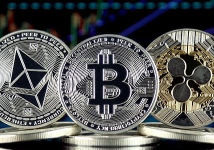 Bitcoin ve Ethereum 18 ayın en düşük seviyelerinden uzaklaşıyor