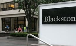 Blackstone yatırımcıların gayrimenkul fonundan para çekme işlemlerini kısıtladı