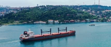 Boğaz'dan geçiş için bekleyen tanker sayısı arttı