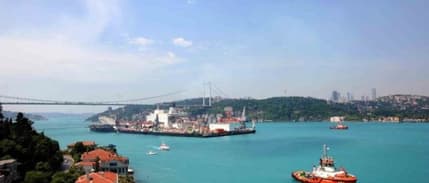 Boğazlardan geçen gemi sayısında yükseliş