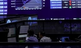 Bankacılık ve holding endeksleri güne pozitif seyirle girdi
