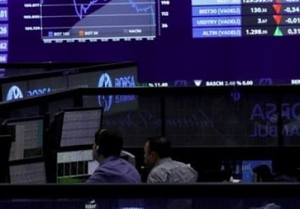Bankacılık ve holding endeksleri güne pozitif seyirle girdi
