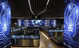 Borsa günün ilk yarısında rekor tazeledi