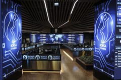 Borsa haftaya küresel piyasalardan ayrışarak yükselişle başladı