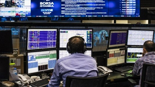 Borsada lira bazlı yeni rekor