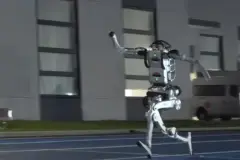 Borsada robot rüzgarı: Çinli şirketin hisseleri ilk günden altı katına çıktı