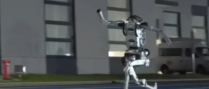 Borsada robot rüzgarı: Çinli şirketin hisseleri ilk günden altı katına çıktı