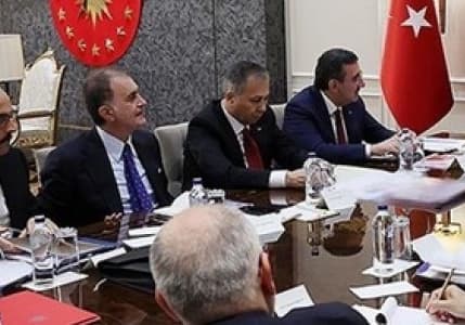 Boykota tepkiler büyüdü: ''Milli markaların hedef alınması ekonomiye zarar verir''