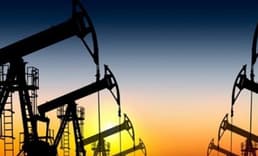 Brent 55.39 dolara kadar yükseldikten sonra 54 dolara döndü