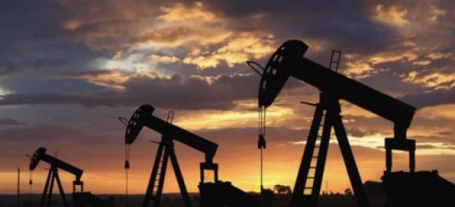 Brent petrol ABD stoklarıyla birlikte frene bastı