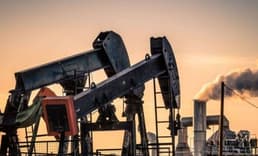 Brent petrol bu yılın en düşük seviyesine geriledikten sonra yükseldi
