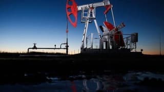 Brent petrol fiyatlarında arz fazlası baskısı sürüyor