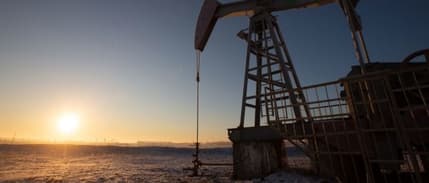 Brent petrol, iyimser Çin verileri ve ekonomik endişeler arasında dengelendi