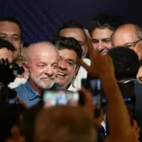 Brezilya'da Lula da Silva yeniden Devlet Başkanı seçildi