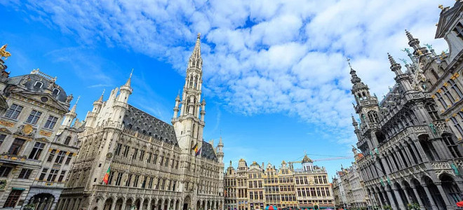 Brüksel sokağa indi: Hükümetin tasarruf tedbirleri protesto edildi