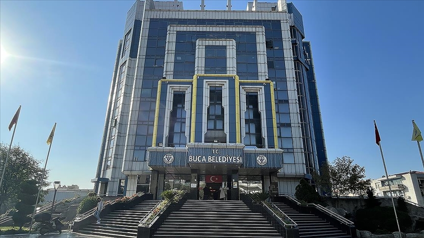 Buca Belediyesi'ne rüşvet operasyonu: 28 kişi için gözaltı kararı