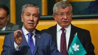 Bülent Arınç: "Davutoğlu'nun parti kurmasına etik olarak karşıydım, liderimize bağlı kalınmalıydı"