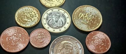 Bulgaristan'da ilk yerel euro örnekleri piyasaya sürüldü