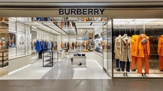 Burberry 1700 çalışanını işten çıkarmaya hazırlanıyor