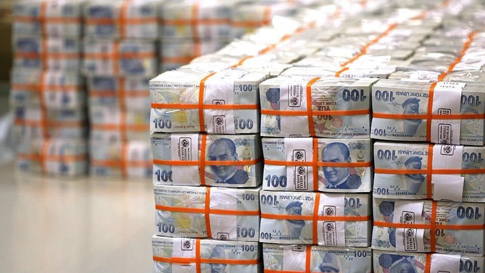 Bütçe 4 ayda 759 milyar TL açık verdi