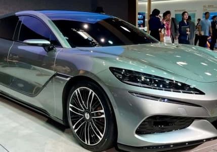 BYD 13 yıllık Mercedes ortaklığını sonlandırdı