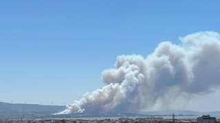 Çanakkale'de yangın çıktı: Hızla ilerleyen alevler sonrası tahliyeler başladı