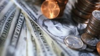 Cari denge 1.55 milyar dolar fazla verdi