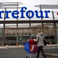 Carrefour, yağma olayları sonrası kâr tahminini düşürdü