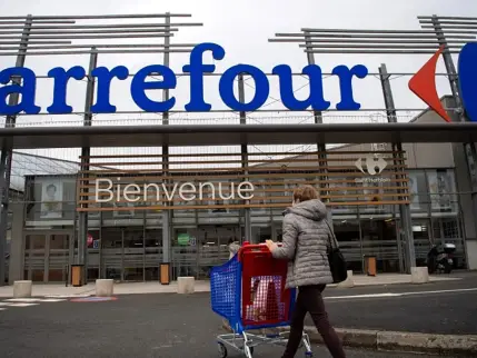 Carrefour, yağma olayları sonrası kâr tahminini düşürdü