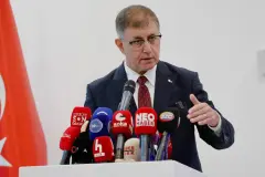 Cemil Tugay CHP'den istifa etti
