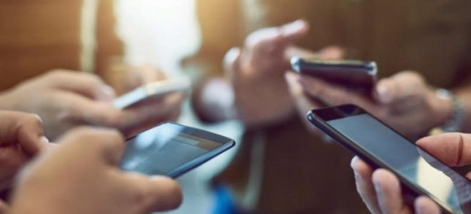 Cep telefonunda vergiler yeniden düzenlendi