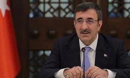 Cevdet Yılmaz: Dengeli büyüme perspektifimizi koruyoruz
