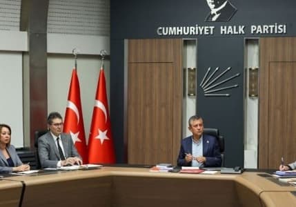 CHP'de asgari ücret gündemiyle olağanüstü toplantı