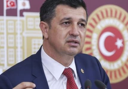 CHP'den depremzede öğrencilerin kredilerinin bursa çevrilmesi çağrısı
