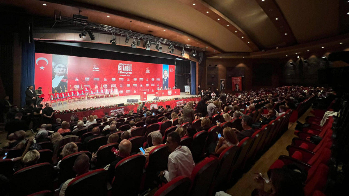 CHP'nin İstanbul İl Kongresi davası ertelendi