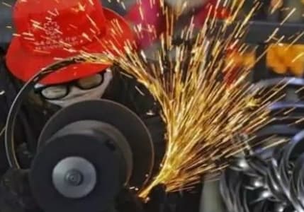 Çin'de sanayi şirketlerinin karları ilk 4 ayda yüzde 4,3 arttı