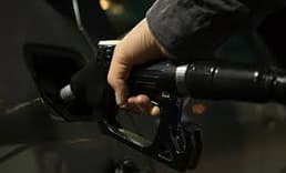 Çin petroldeki yükseliş sonrası akaryakıt fiyatlarını artırdı