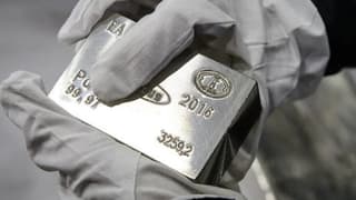 Çin vadeli piyasalarında platin ve paladyum kontratları tavan yaptı