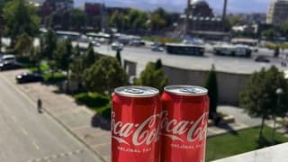 Coca CoIa, zorlu koşullara rağmen satış hacmini artırdı