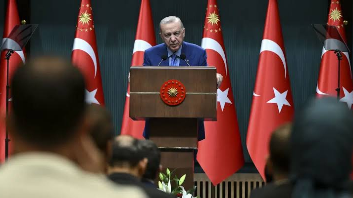 Cumhurbaşkanı Erdoğan ekonomi kurmaylarını topladı