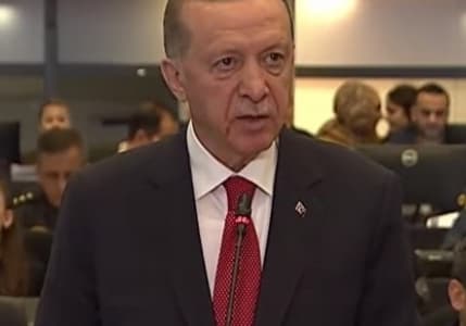 Erdoğan: Depremde hayatını kaybedenlerin yakınlarına 100 bin TL nakdi yardımda bulunuyoruz